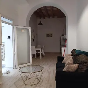 Veedor 19 Dias Y Muchas Noches , Cádiz España